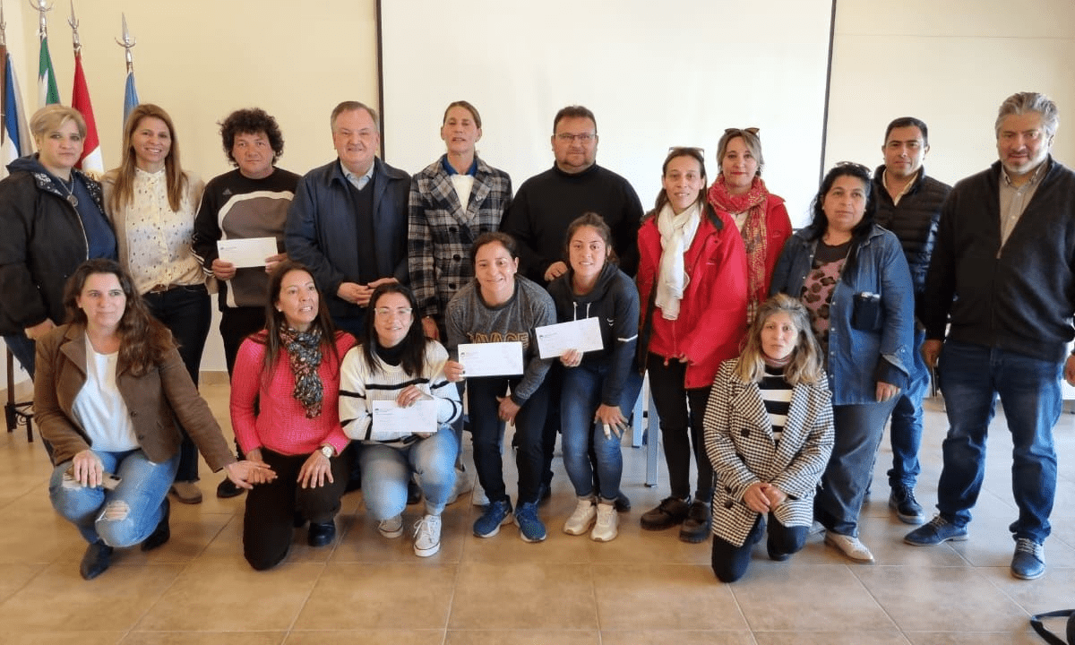 Felipe Michlig y María Paula Salari visitaron las ciudades de San Guillermo y Suardi