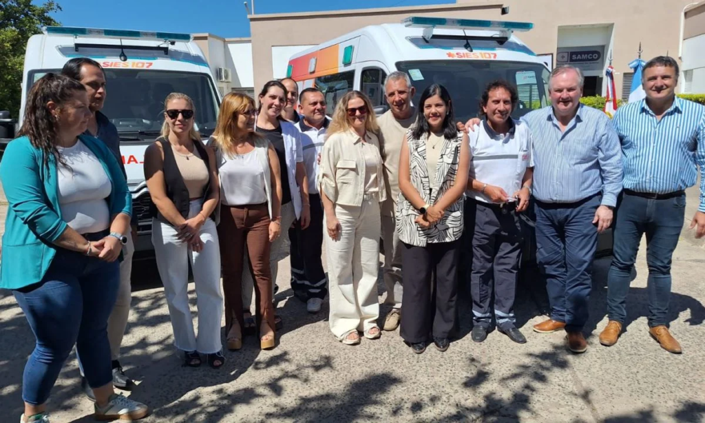 En San Guillermo se entregaron más ambulancias para localidades de la región