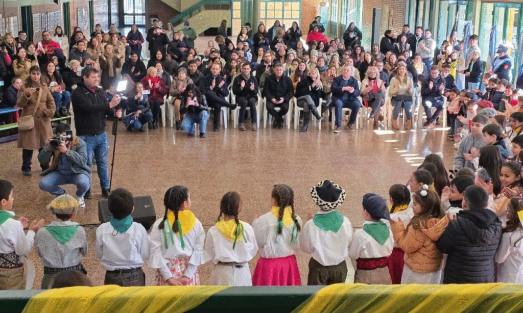 Celebración de los 133º aniversario de la ciudad de Ceres y entrega de aportes gubernamentales