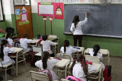 Asistencia Perfecta: más de 51 mil docentes, directivos, secretarios y preceptores cobrarán el incentivo mensual de junio