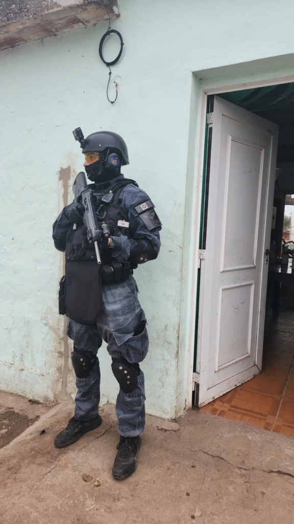 HERMANOS JUNTO A SUS PAREJAS DETENIDOS POR COMERCIALIZAR COCAÍNA Y MARIHUANA EN MORTEROS