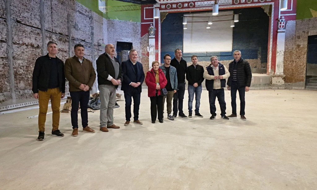 Importantes avances en obras de la Sociedad Italiana y del futuro Centro Cívico Departamental de San Cristóbal