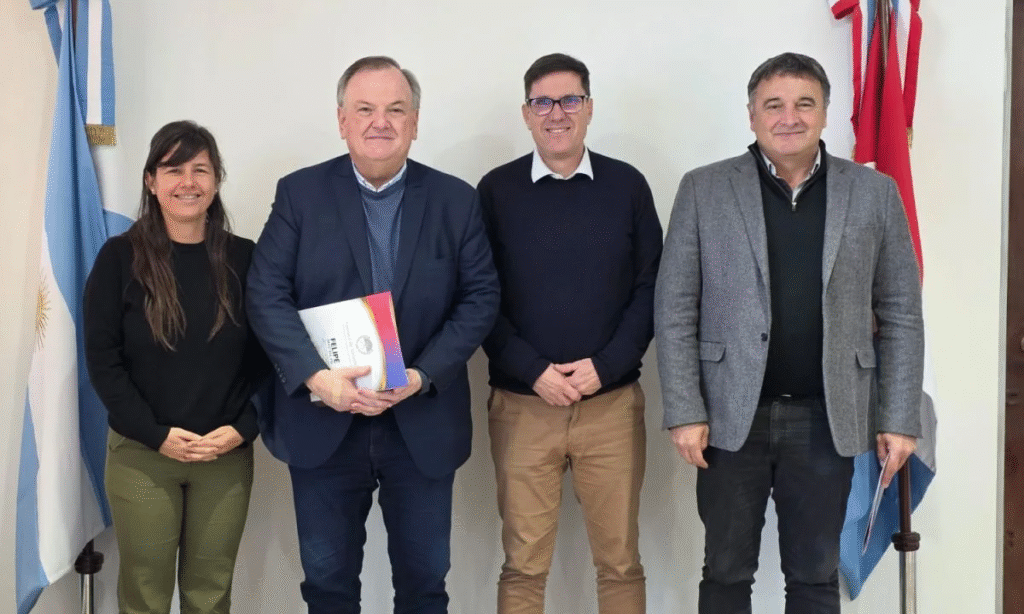 El Senador Michlig y el ministro José Goity evaluaron acciones y obras escolares para el Dpto. San Cristóbal
