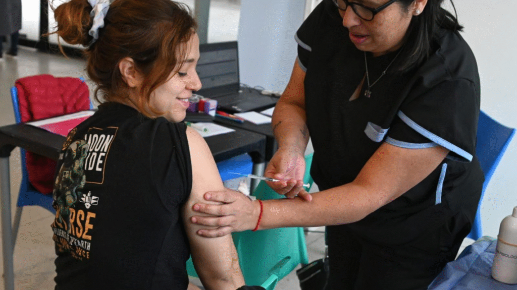 Prevención de hepatitis: Provincia realizó testeos gratuitos, vacunación y concientización