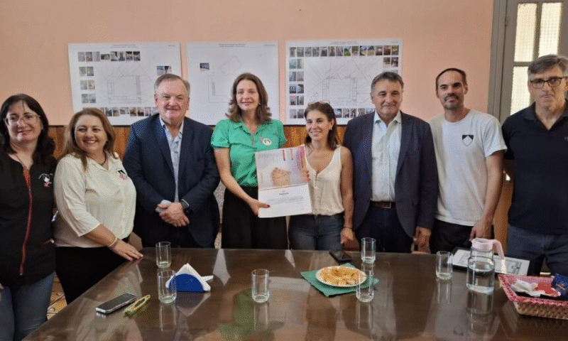 Entrega de un nuevo FANI al Instituto “Santa Teresita del Niño Jesús” de Hersilia