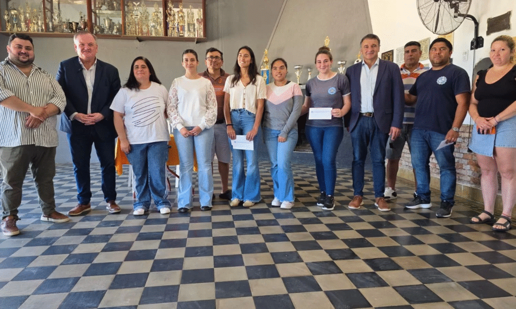 El senador Michlig y el diputado González visitaron instituciones de Soledad y acercaron respuestas gubernamentales