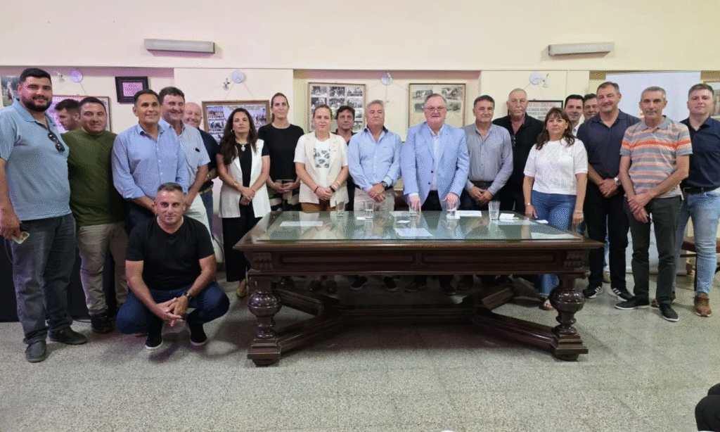 Michlig encabezó la apertura de sobres para la repavimentación de la Ruta Pcial. N° 13, tramo Virginia – Capivara