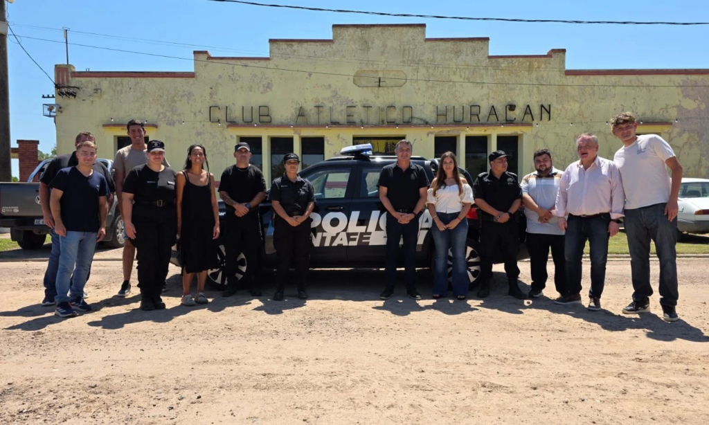 La Comisaría N° 10 de Soledad cuenta un móvil policial 0 km entregado por el Gobierno Provincial