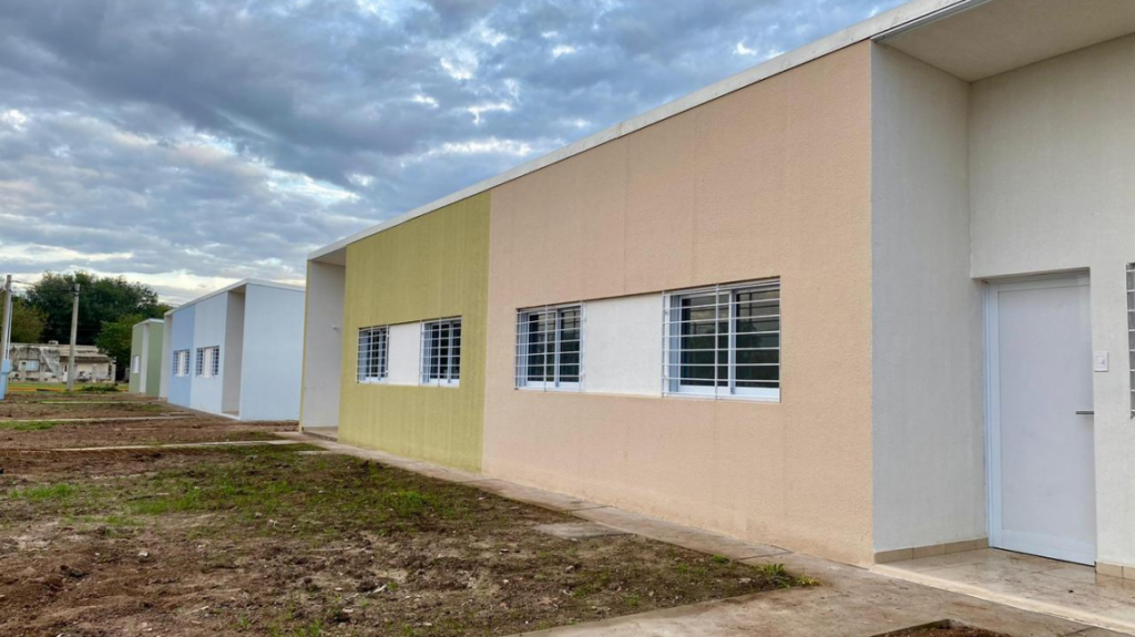 Tras 25 años sin casas provinciales, la gestión de Pullaro entregará viviendas a familias de Ataliva