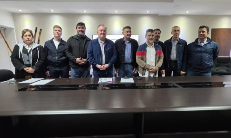 Michlig y González presentaron el informe final del operativo «Santa Fe Acá» junto al Tren de Capital Humano