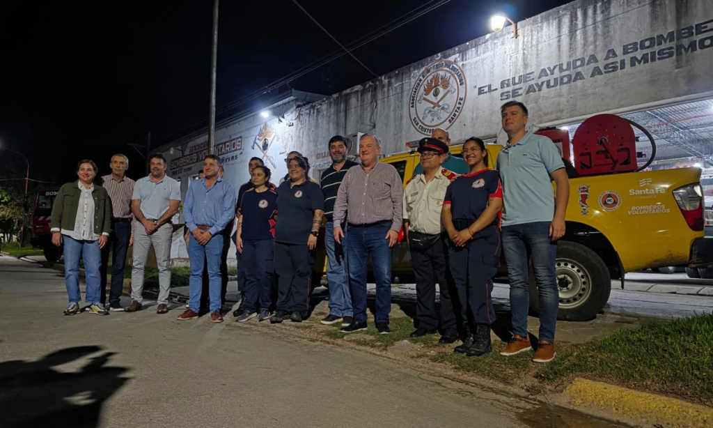 Cuarteles de Bomberos de San Cristóbal y Suardi recibieron $8 millones de aportes provinciales