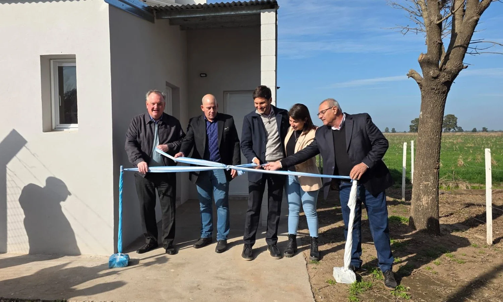 Pullaro y Michlig inauguraron obras en Colonia Ana y destacaron la inversión provincial en la localidad