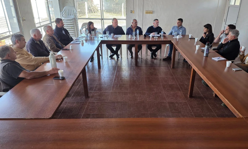 Autoridades y empresarios analizaron las conexiones al nuevo Gasoducto Arrufó- Villa trinidad -San Guillermo
