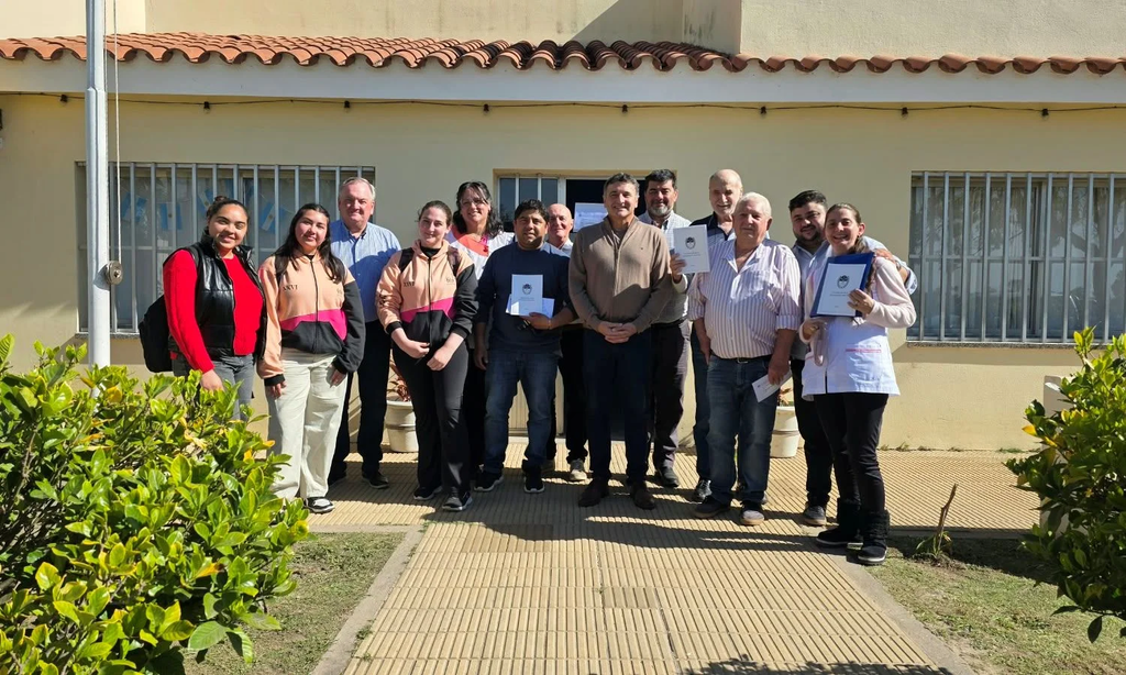 Entrega de aportes de Programas Provinciales en las localidades de Soledad y Villa Saralegui