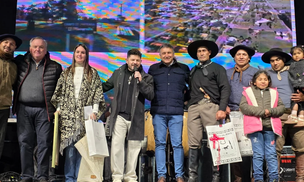 Michlig y González acompañaron las Fiestas Patronales y el tradicional Festival de Jineteada de Ambrosetti
